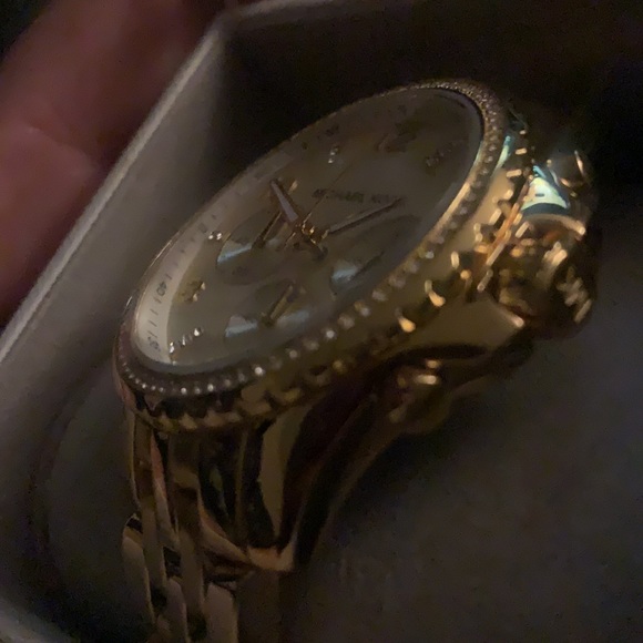 NIB Michael Kors MK5347 Pilot Gold- Glitz Chronograph new in box with tag - Picture 5 of 9